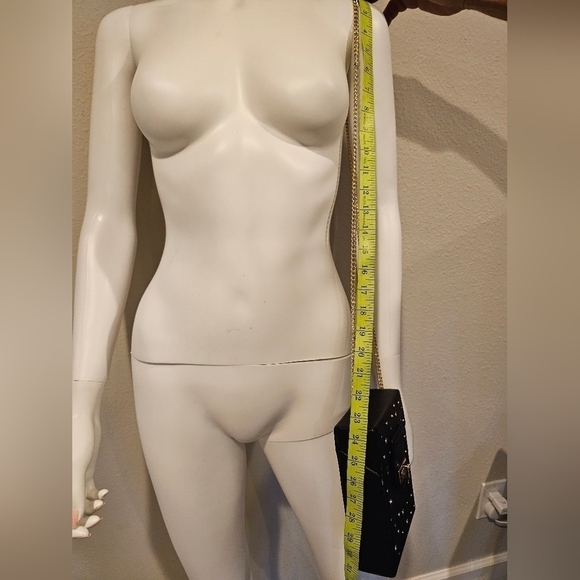 SNOB Essentials Black Box Crossbody Bag - Picture 3 of 13